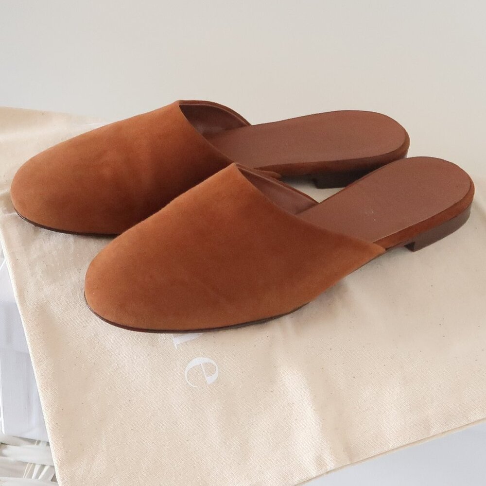 Jenni Kayne Rounded Saddle Suede Mules Flat Slip-on Shoes Casual Minimalist